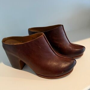 Kork-Ease Brown Leather Women's Clogs